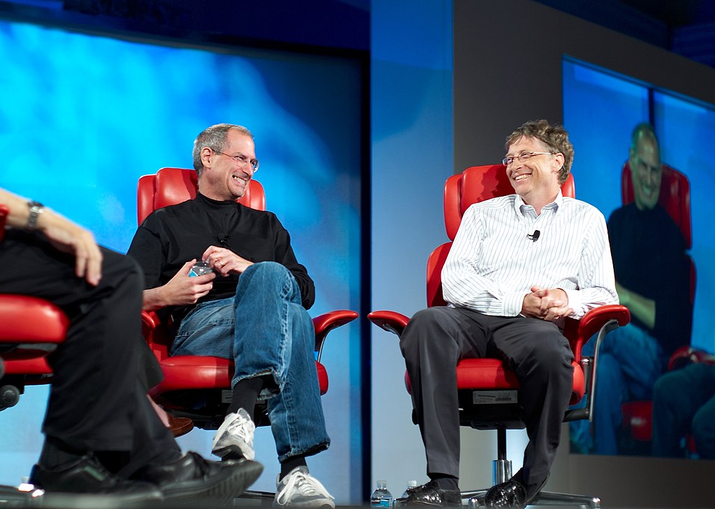 The Inspiring Story of Bill Gates That Will Leave You Speechless! 2 Bill Gates and Steve Jobs