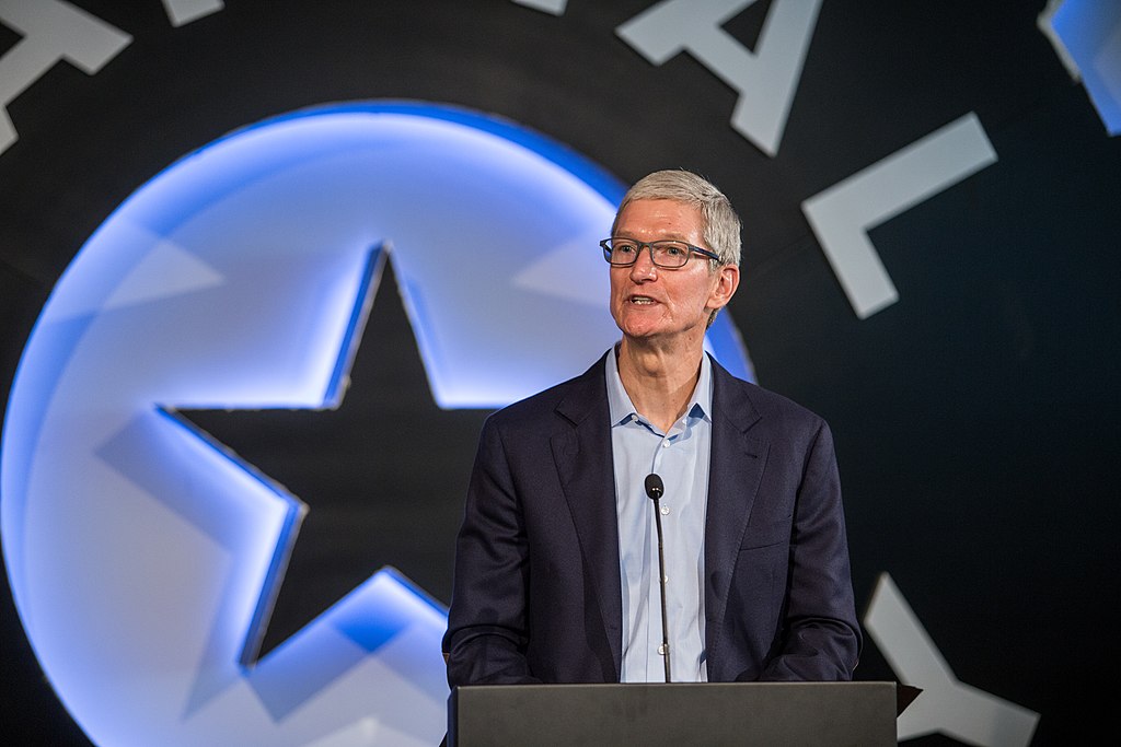 The Incredible Journey of Tim Cook: From Operations Expert to Tech Icon | 5 Lessons from Tim Cook's Life 3 The Incredible Journey of Tim Cook: From Operations Expert to Tech Icon | 5 Lessons from Tim Cook's Life